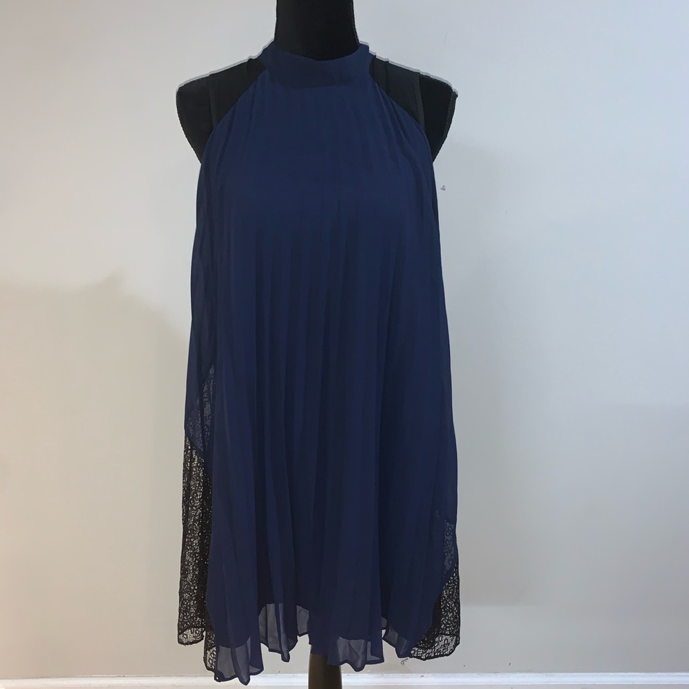 🐠 BCBGeneration dress size M